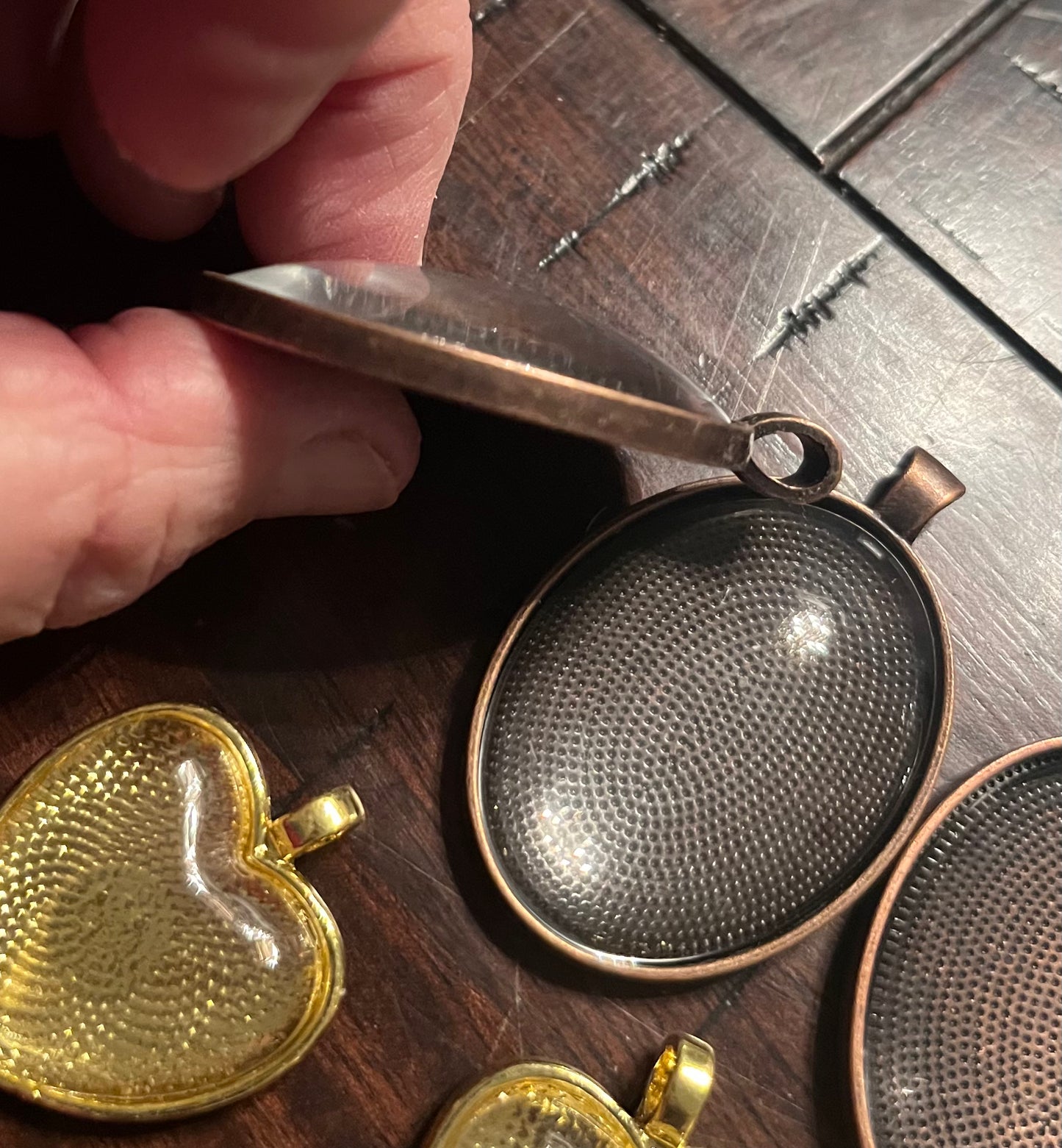 Pendant trays with glass cabachons